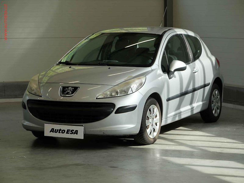 Peugeot 207 (2008) 1.4i, 2.maj, AC - fotka 3 z 17