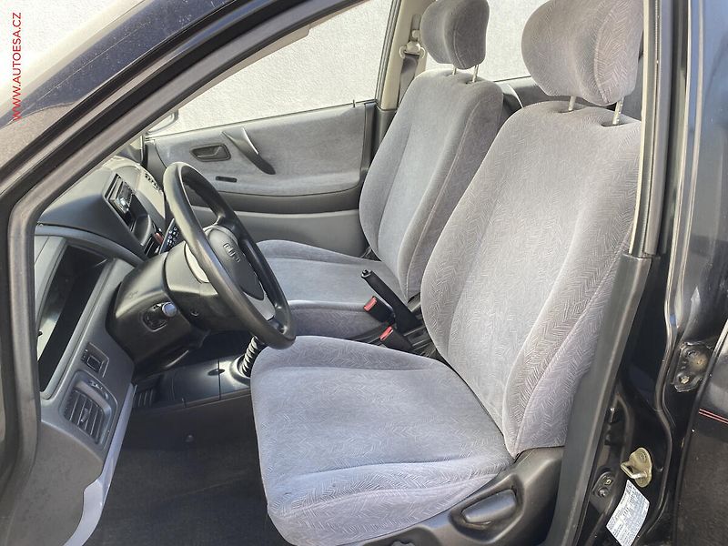 Suzuki Liana (2002) 1.6i 4x4, AC - fotka 9 z 15