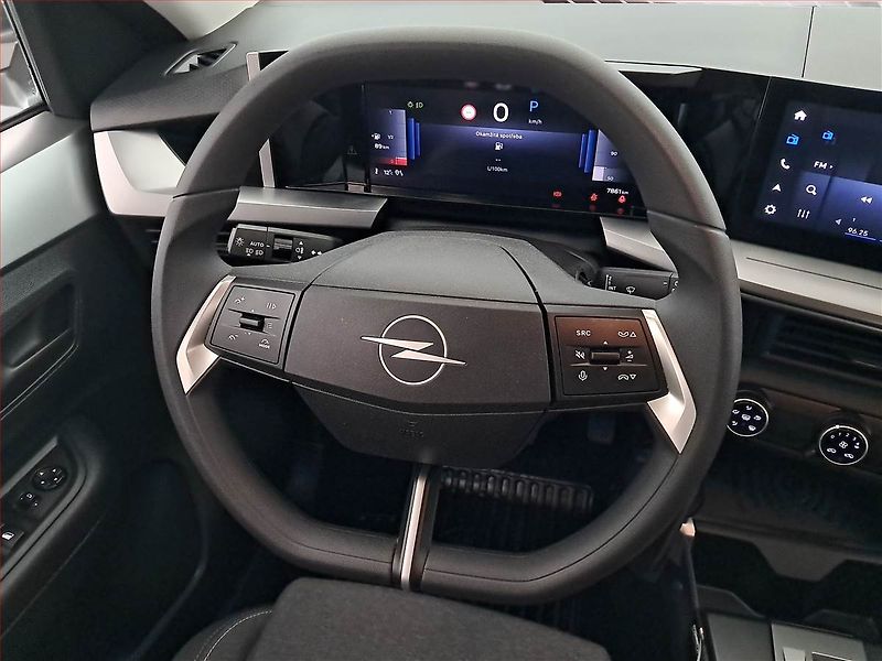 Opel Frontera (2025) 1.2 hybrid - fotka 18 z 19