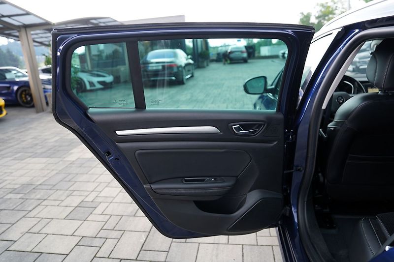 Renault Mégane 1.2 TCe automat/132 PS/ČR - fotka 17 z 43