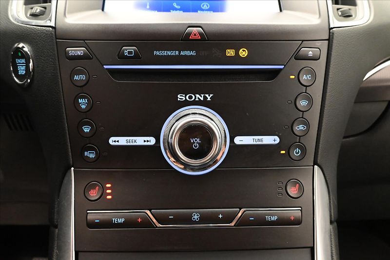 Ford Galaxy 2,0 EcoBlue 140 kW AT8 Titaniu - fotka 21 z 34