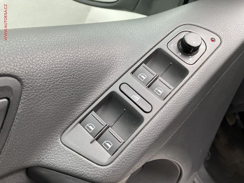 Volkswagen Tiguan (2010) 2.0 TSi 4x4, Team, bixen - fotka 13 z 16