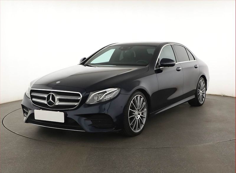 Mercedes-Benz Třídy E (2017) E 350 d - fotka 2 z 25