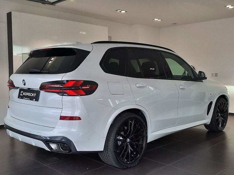 BMW X5 (2026) xDrive 30d M Sport - fotka 5 z 13