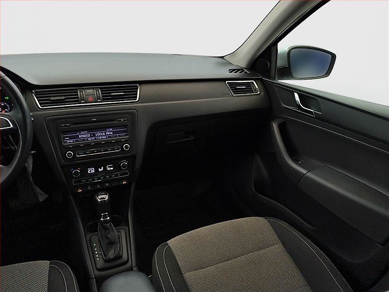 Škoda Rapid (2013) Elegance 1.4 TSI, Automat - fotka 8 z 15
