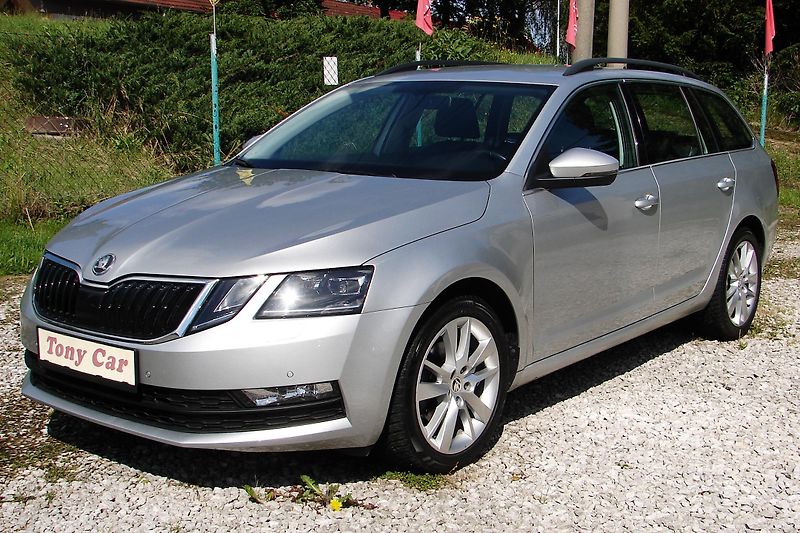Škoda Octavia 2.0 TDi DSG LED NAVI ČR-ZADÁNO - fotka 2 z 43