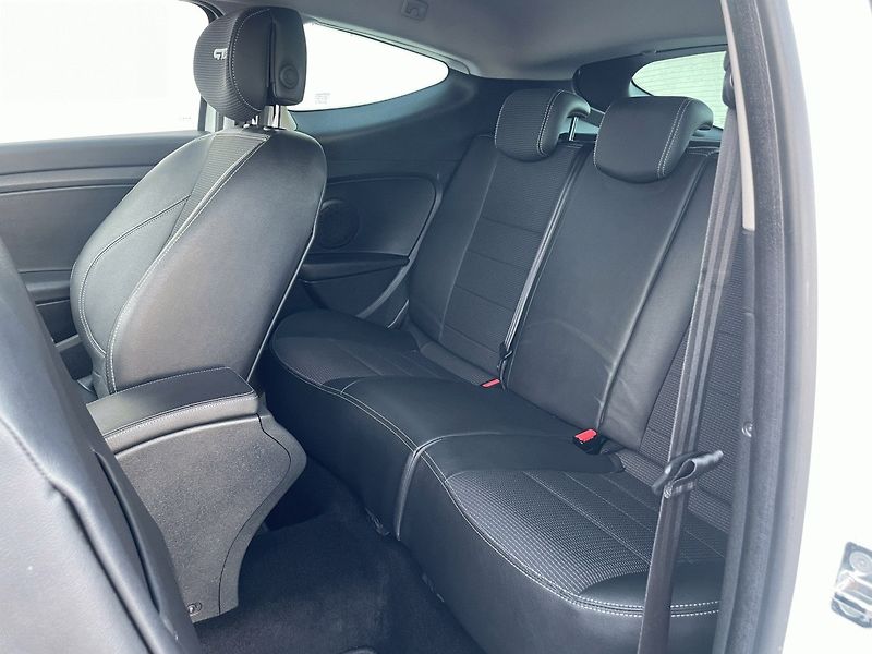 Renault Mégane (2013) Coupé GT LINE 1,4TCe 130k - fotka 14 z 22