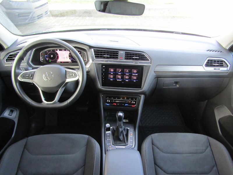 Volkswagen Tiguan Elegance 2.0 TDI 147 kW DSG 4 - fotka 16 z 30