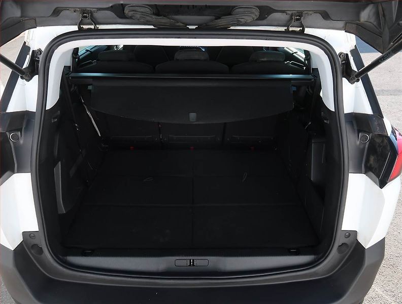 Peugeot 5008 (2020) PureTech 130, 7 míst - fotka 13 z 19