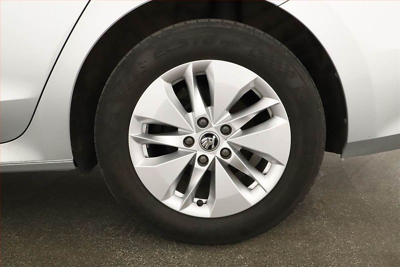 Škoda Octavia (2022) Ambition 2.0 TDI, ČR,1.maj - fotka 14 z 14