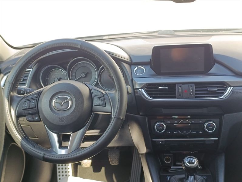Mazda 6 2,2 D Aut.klima Navigace Tažné - fotka 16 z 41