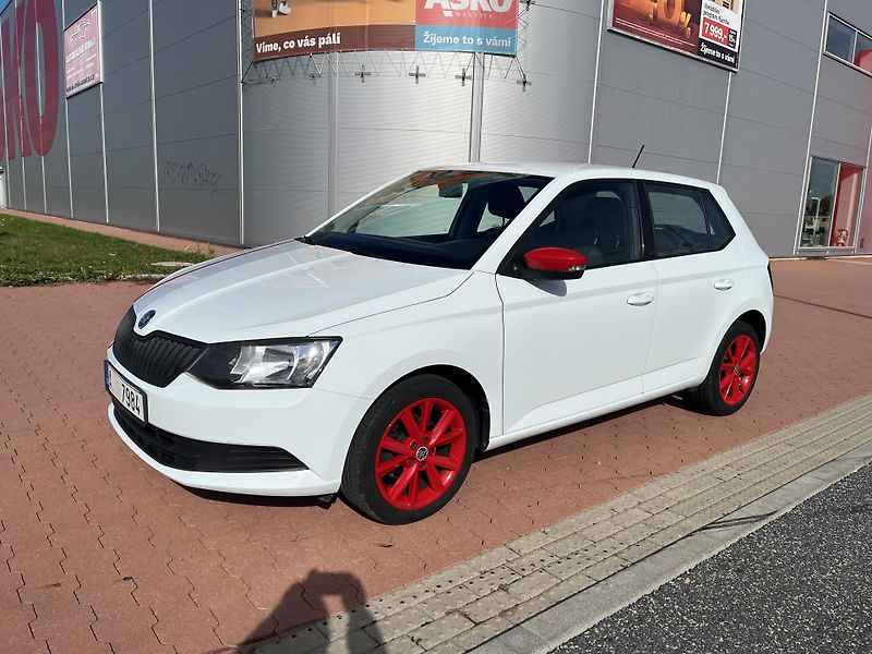 Škoda Fabia 1.4 TDI Red & Grey 1.Majitel - fotka 1 z 28