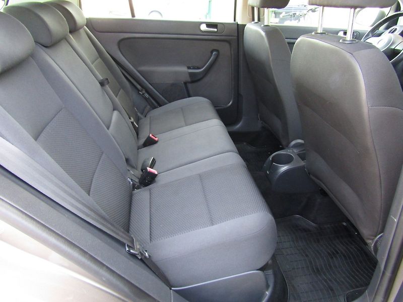 Volkswagen Golf Plus (2010) 1.4 16V 59kW - fotka 24 z 37