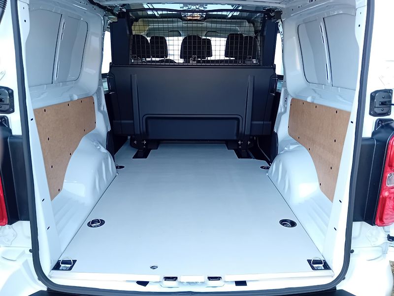 Fiat Scudo (2026) 2,2MTJ L3 KOMBI FLEX/REZERVACE - fotka 17 z 18
