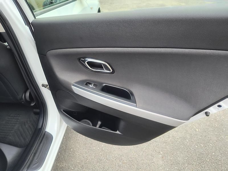 Kia Ceed (2018) 1.6 CRDI 100KW/AC/PDC/LED - fotka 18 z 50
