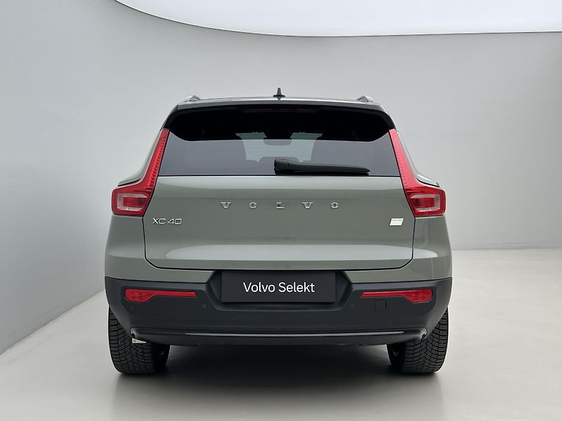 Volvo XC40 RECHARGE CORE AUT - fotka 12 z 46