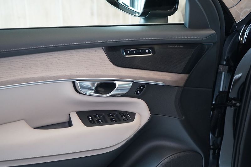 Volvo XC90 B5 PLUS Bright, Vzduch, 360° - fotka 19 z 50