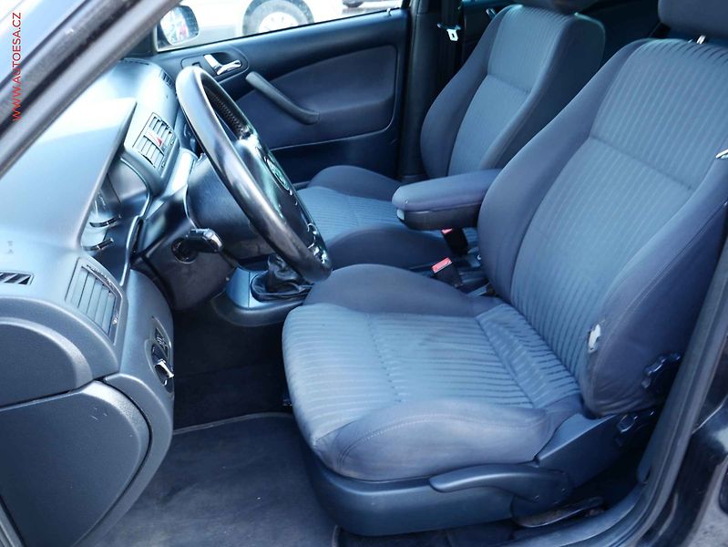 Škoda Octavia (2007) 1.6i, AC, temp - fotka 9 z 16