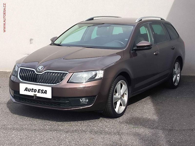 Škoda Octavia (2013) 1.8 TSi, Elegance, bixen, TZ - fotka 3 z 21