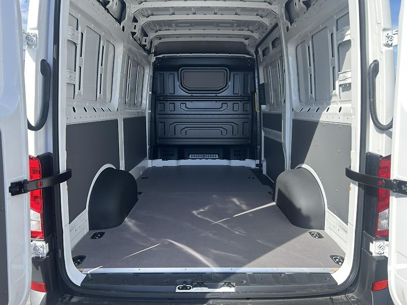 Volkswagen Crafter 2.0 TDI - fotka 10 z 24
