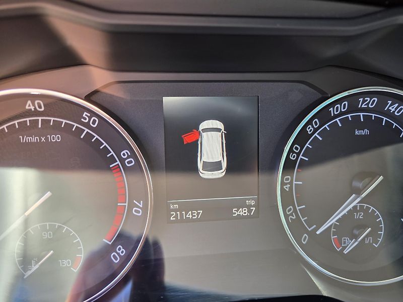 Škoda Superb (2018) Škoda Superb III Combi 1.5 TSI - fotka 12 z 13