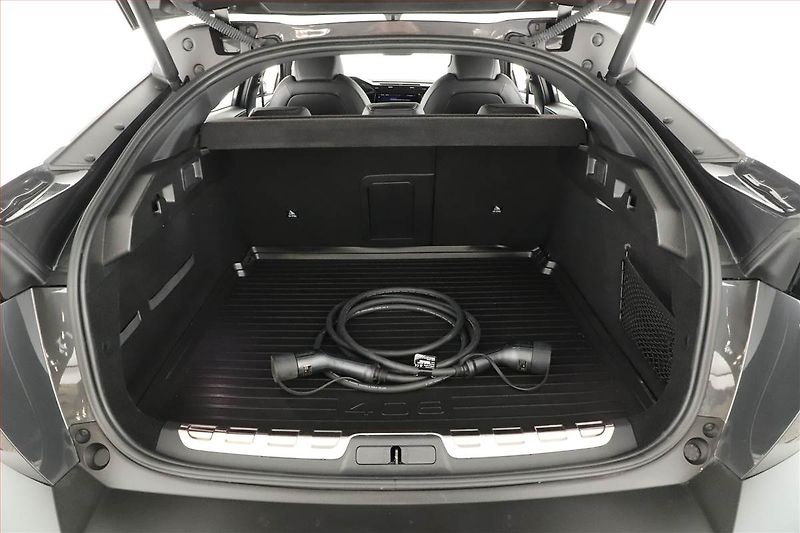 Peugeot 408 (2023) Hybrid 225 - fotka 14 z 21
