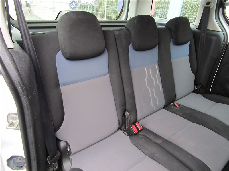 Peugeot Partner Tepee 1.6VTi  Klima - fotka 23 z 38