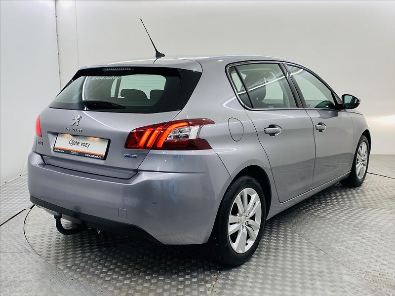 Peugeot 308 1,2 PureTech 60kW Active - fotka 2 z 28