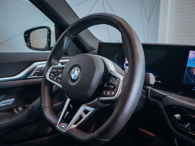 BMW Řada 4 430d xDrive Mpaket - fotka 24 z 32