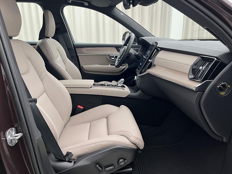 Volvo XC90 (2026) T8 AWD PLUS BRIGHT - fotka 25 z 47