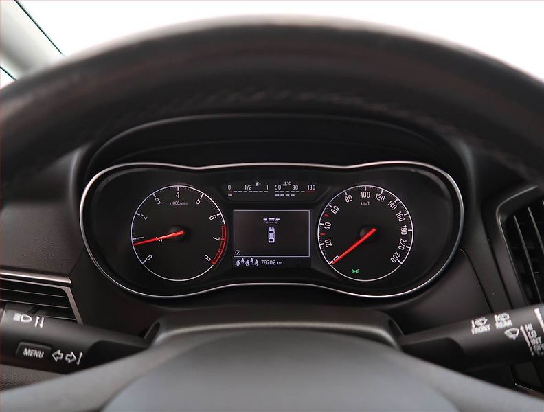 Opel Zafira (2017) 1.4 Turbo, 7 míst, Serv.kniha - fotka 11 z 21