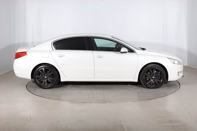 Peugeot 508 (2014) 2.2 HDi, Automat, Serv.kniha - fotka 6 z 25