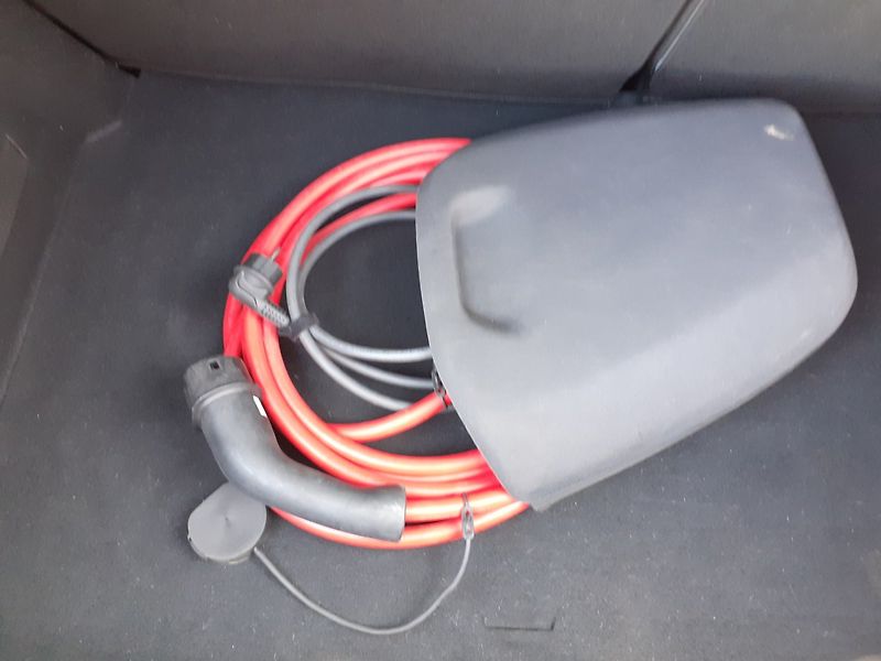 Peugeot 208 (2023) ELEKTRO 100Kw NAVIGACE - fotka 31 z 39