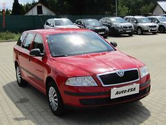 Škoda Octavia (2012) 1.6MPi, AC, STK4/28 - fotografie inzerátu