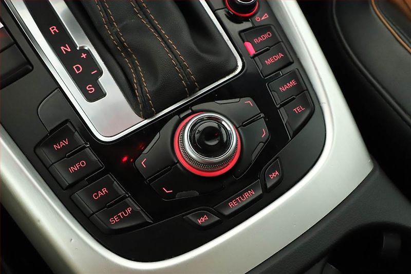 Audi Q5 (2011) 3.0 TDI, 4X4, Automat, Navi - fotka 16 z 20
