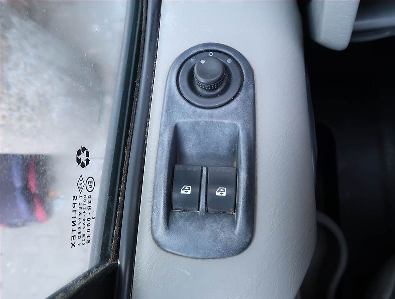 Opel Vivaro (2013) 2.0 CDTI, ČR - fotka 14 z 15
