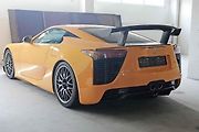 Jeden z 50 vyrobených kusů Lexusu LFA Nürburgring Edition je na prodej