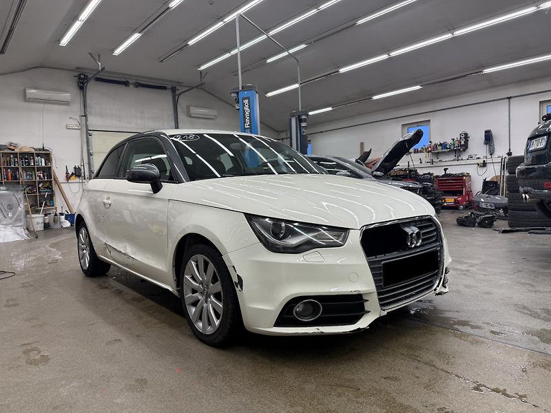 Audi A1 1.6 TDi 77 kW - fotka 1 z 15