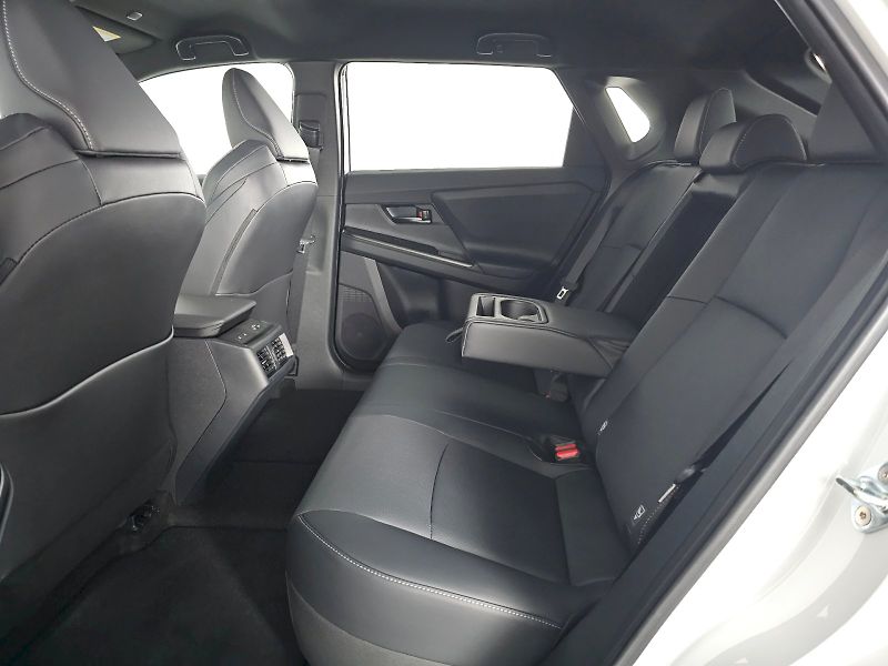 Toyota bZ4X (2026) FACELIFT 4x4 343k EXECUTIVE 73 - fotka 7 z 28