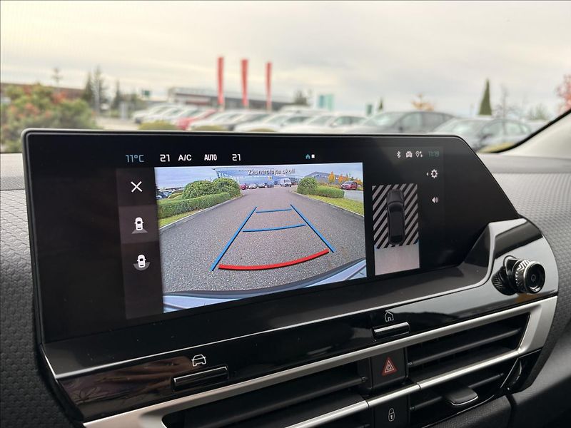 Citroën C4 1,2 MAX Petrol 130k Automatic - fotka 23 z 33
