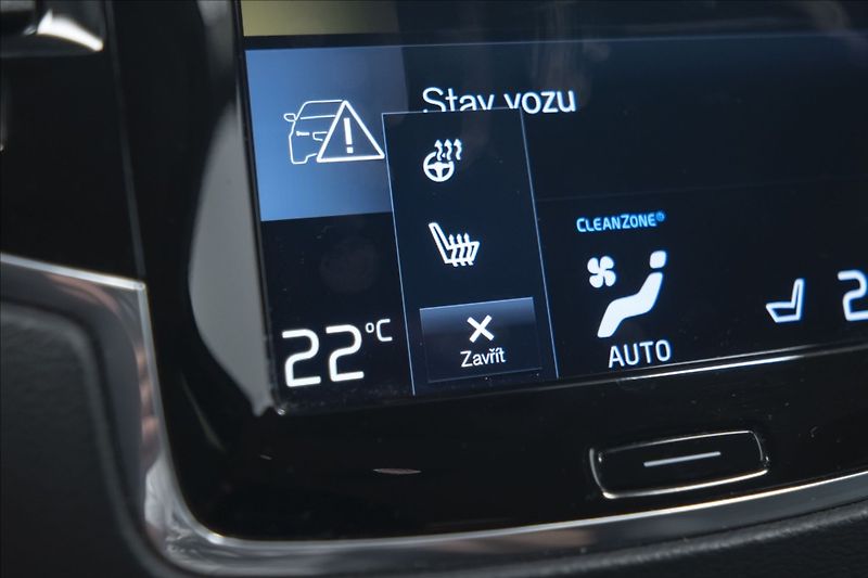 Volvo XC90 2,0 B5 AWD INSCRIPTION 7 MÍST - fotka 32 z 47