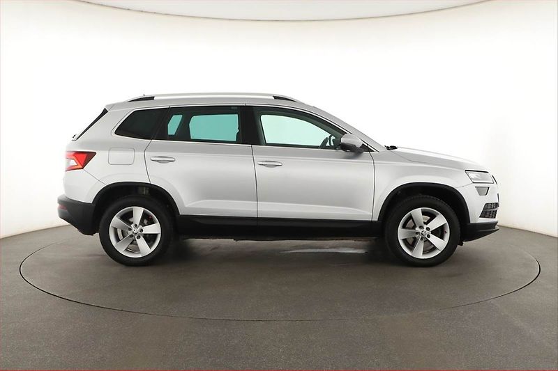 Škoda Karoq (2017) Style 2.0 TDI, 4X4 - fotka 6 z 17