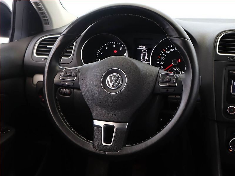 Volkswagen Golf (2013) 1.2 TSI, Serv.kniha - fotka 13 z 15