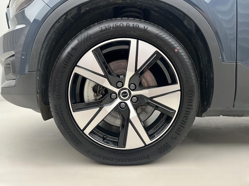 Volvo XC40 RECHARGE PRO AUT - fotka 14 z 44