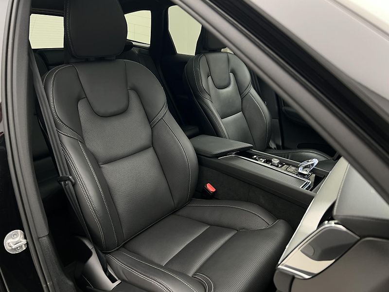 Volvo XC60 T8 AWD ULTRA BLACK RECHARGE CZ - fotka 21 z 50
