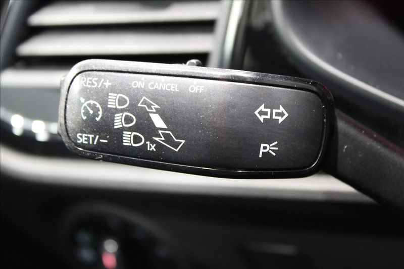 Seat Leon 1,4 TGi Style LED CZ původ - fotka 18 z 29