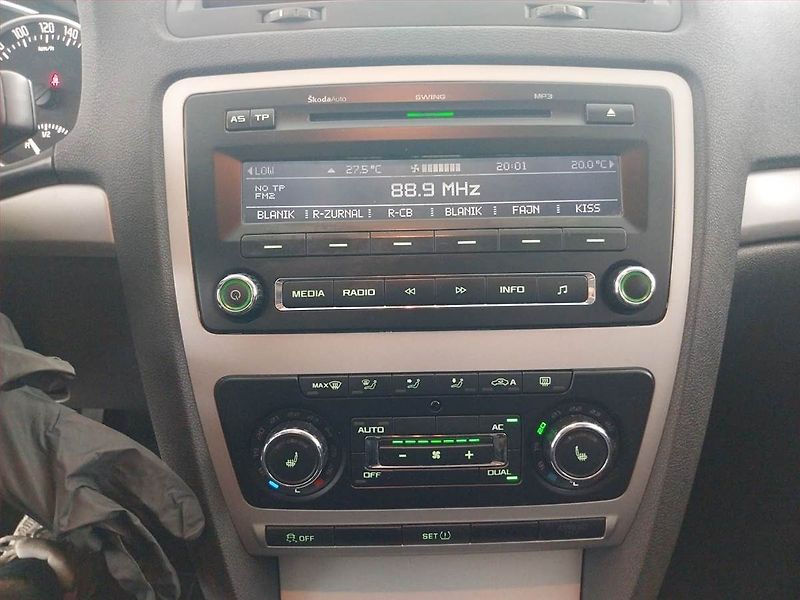 Škoda Octavia (2013) Ambition 2.0 TDI, ČR,1.maj - fotka 12 z 17