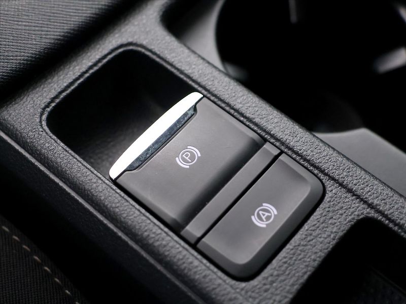 Škoda Octavia 2.0 TDI 4x4 Scout DSG DPH - fotka 33 z 42