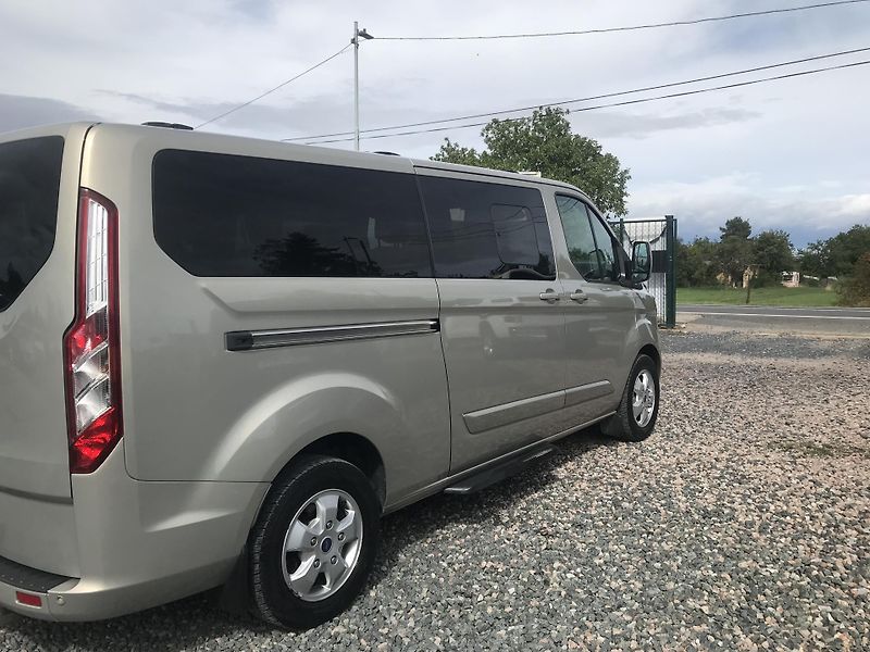 Ford Tourneo Custom 2.0 TCDI 125 KW,L2,8-MÍST,DPH - fotka 5 z 20