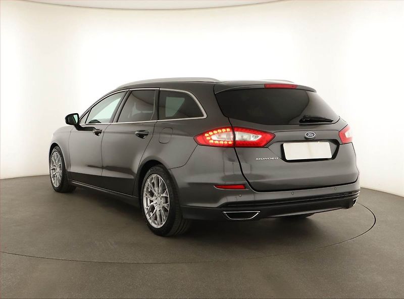 Ford Mondeo (2015) 2.0 TDCI, Kůže, Navi, Tempomat - fotka 4 z 15